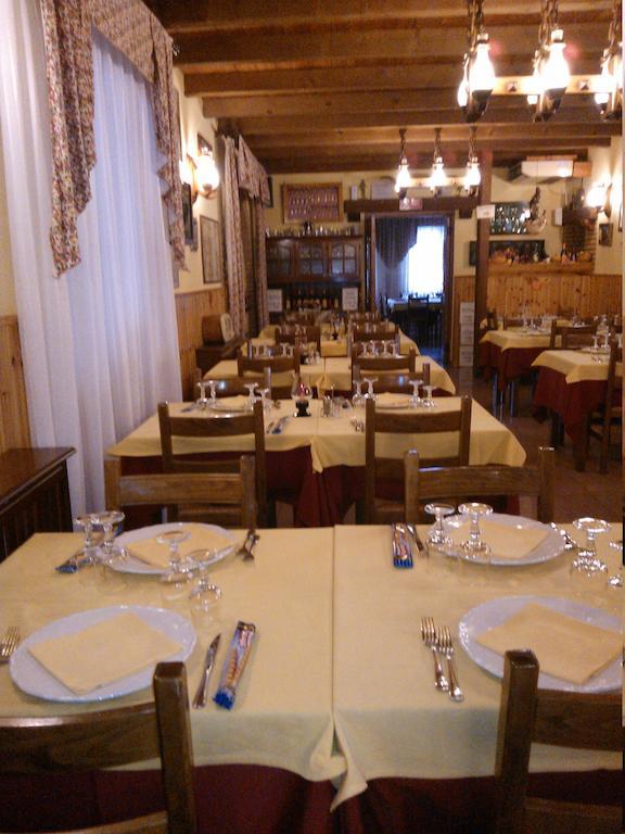 Locanda-Trattoria Al Rio Cinto Euganeo Buitenkant foto